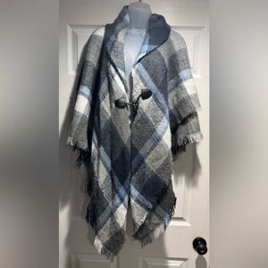 Altare Plaid Toggle Shawl (Size OS)